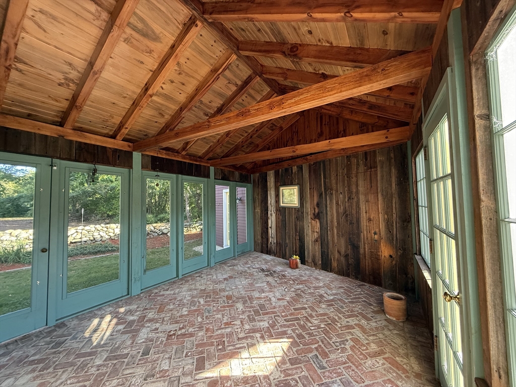 196 North Spencer Road Spencer, MA 01562 - Photo 33 of 41