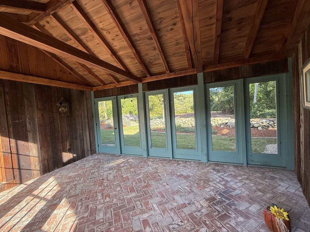 196 North Spencer Road Spencer, MA 01562 - Photo 35 of 41