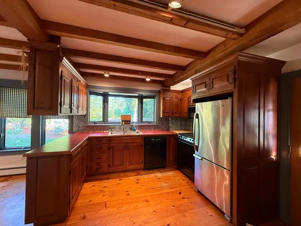 $489,900 | 196 North Spencer Road, Spencer, MA 01562