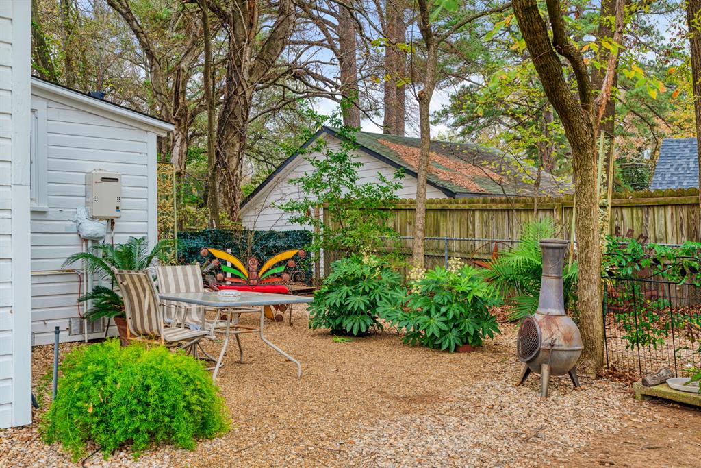 2257 Cleveland Street Paris, TX 75460 - Photo 22 of 39 Fenced backyard featuring a patio