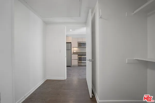 $2,095 | 5800 Harold Way, Unit 304, Los Angeles, CA 90028