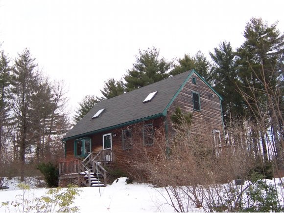 306 Whitehall Road Hooksett, NH 03106 - Photo 1 of 8