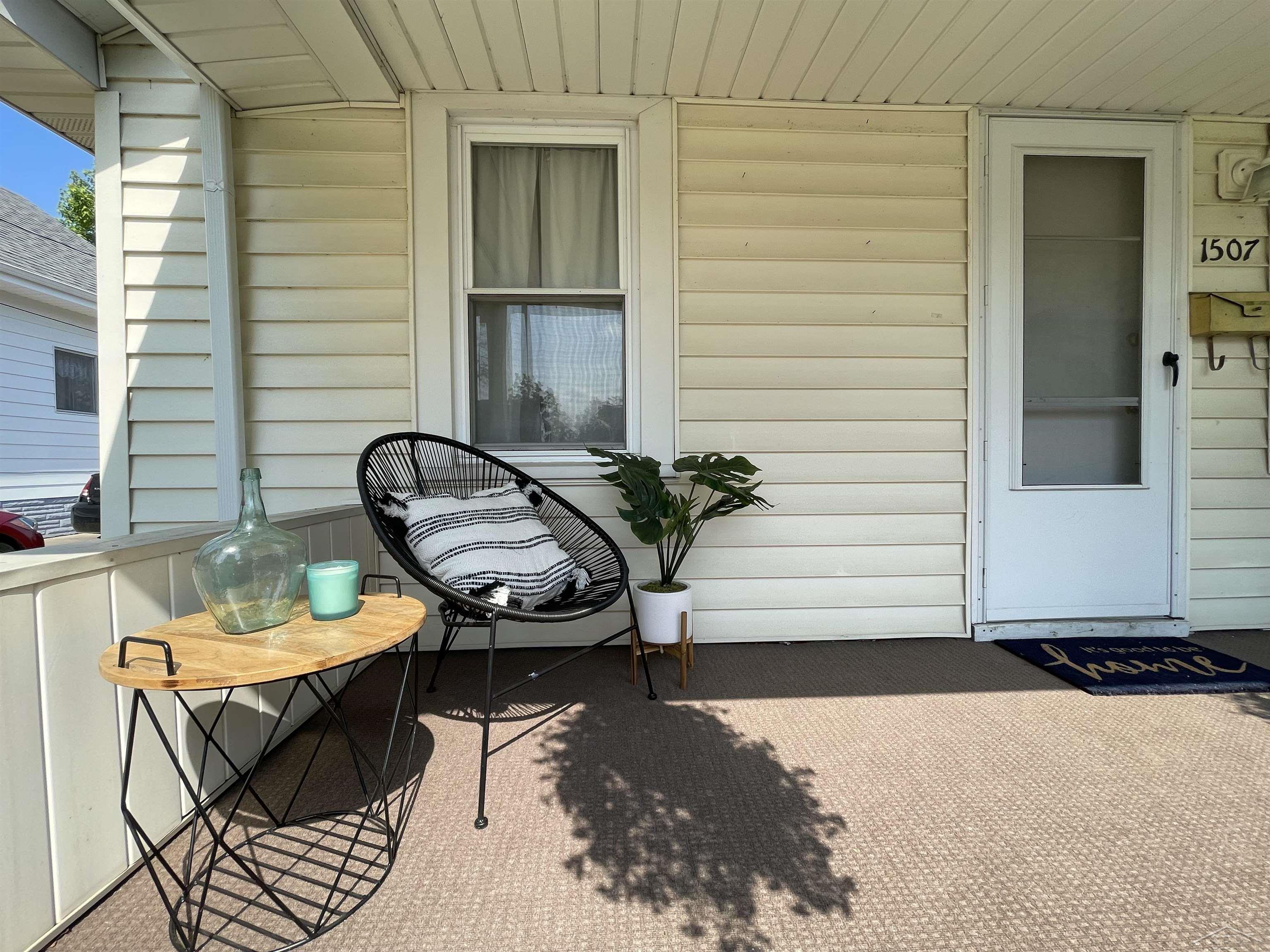 1507 Wilson Street Bay City, MI 48708 - Photo 2 of 16