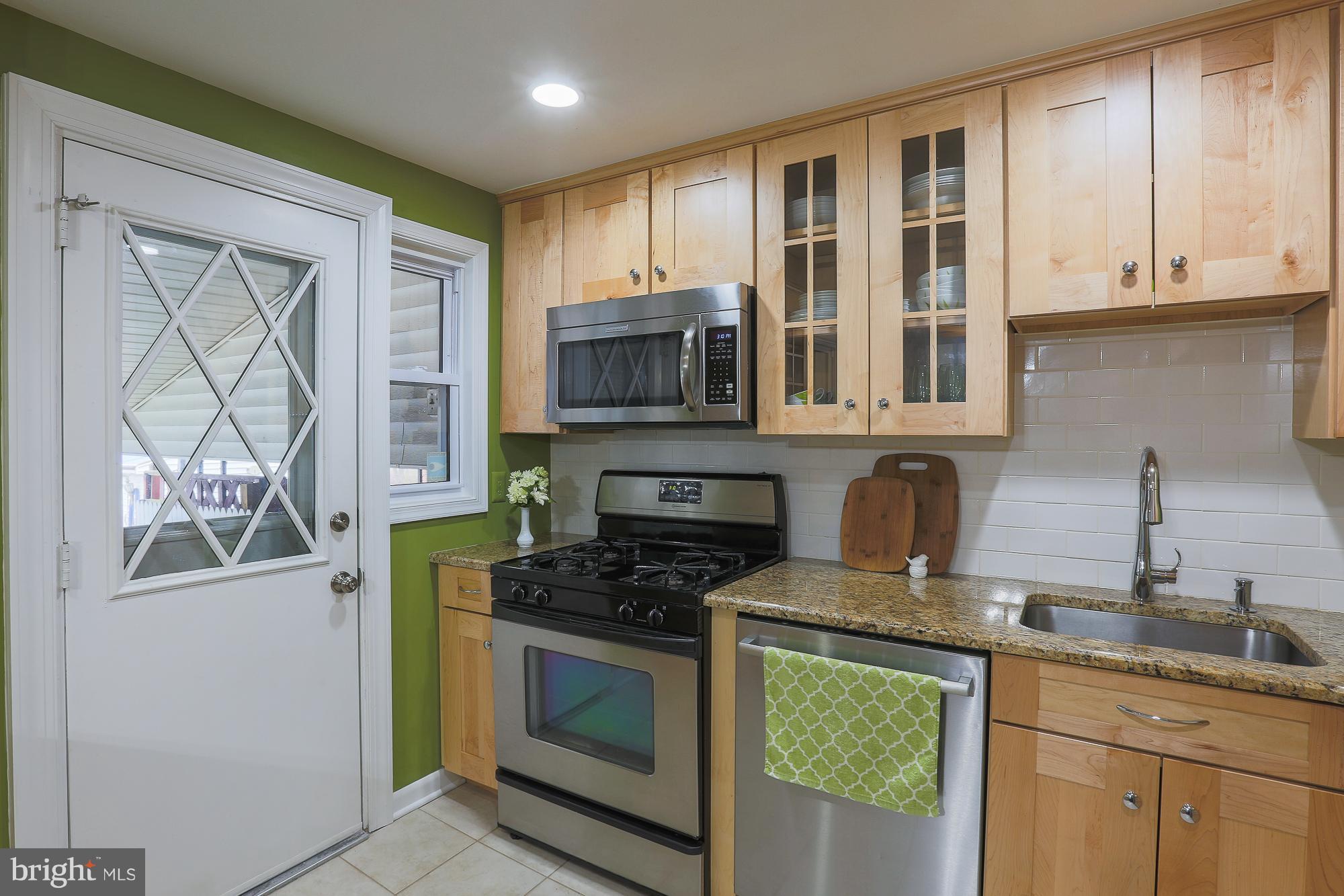 7368 Edsworth Road Baltimore, MD 21222 - Photo 11 of 29 Kitchen