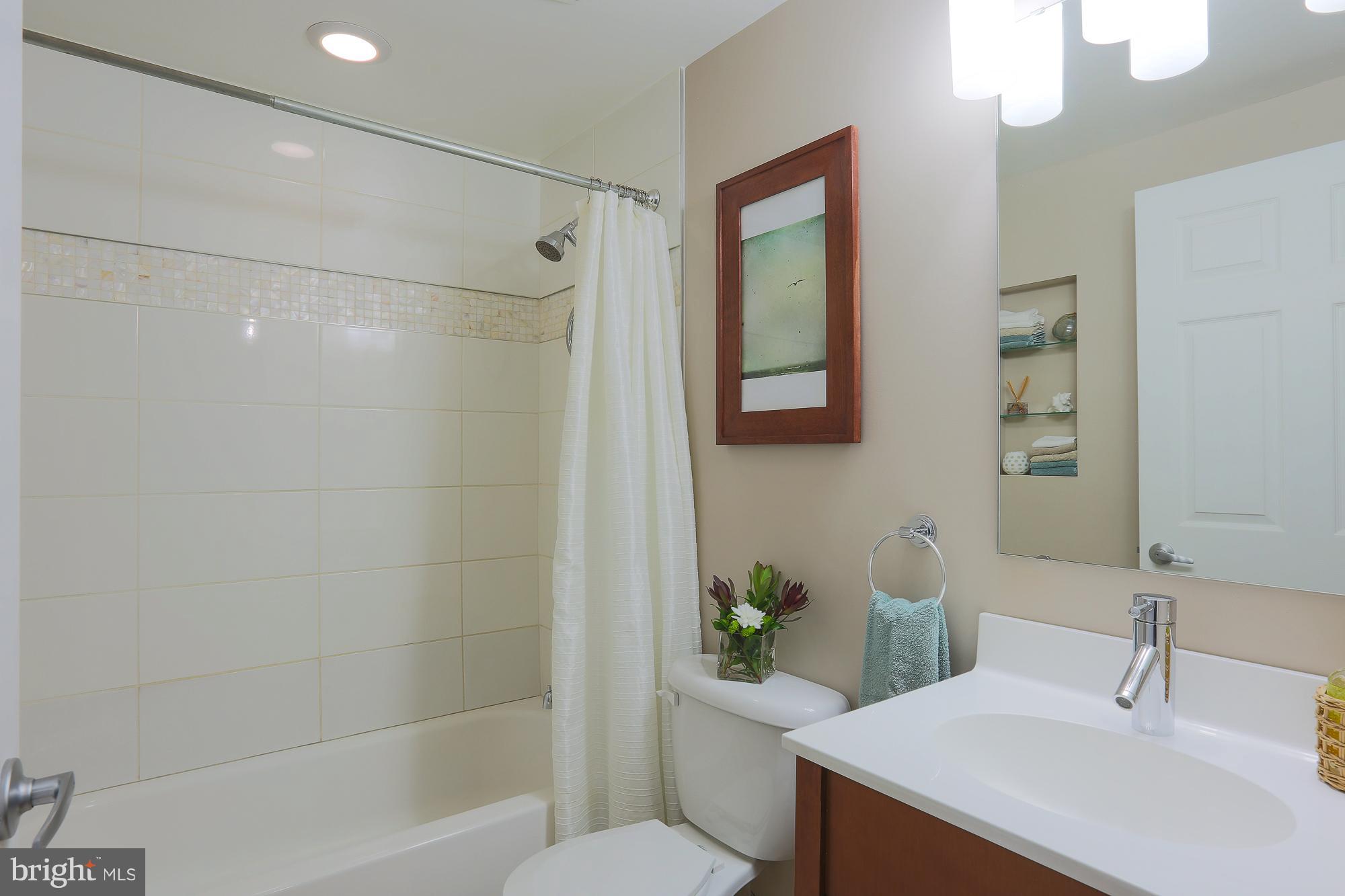 7368 Edsworth Road Baltimore, MD 21222 - Photo 18 of 29 Bath
