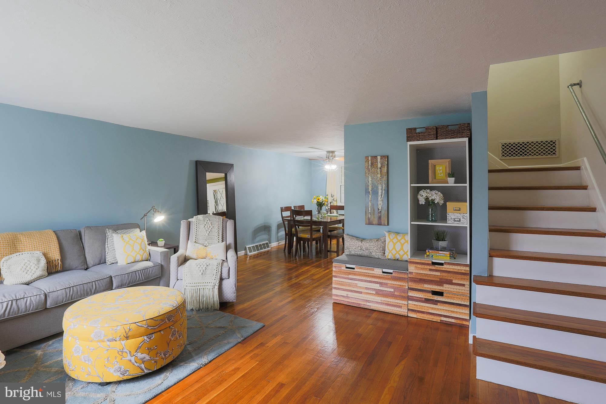7368 Edsworth Road Baltimore, MD 21222 - Photo 3 of 29 Living Room