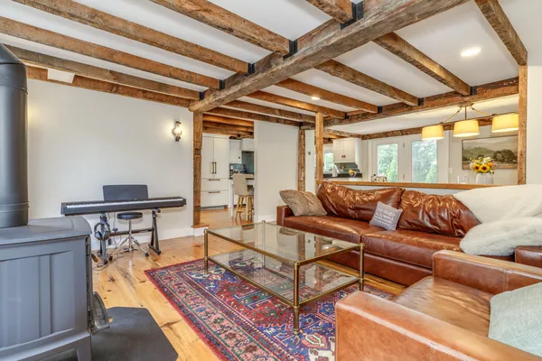 $1,025,000 | 61 Mountain Road, Concord, NH 03301