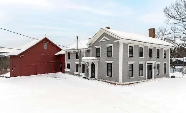 $1,025,000 | 61 Mountain Road, Concord, NH 03301