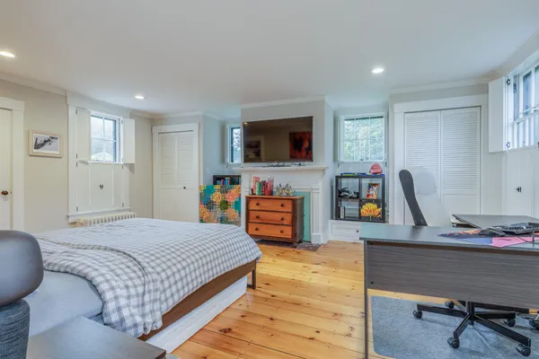 $1,025,000 | 61 Mountain Road, Concord, NH 03301