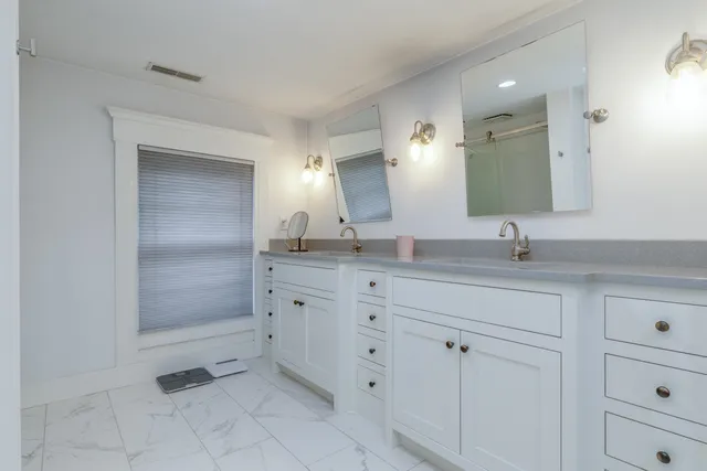 $1,075,000 | 61 Mountain Road, Concord, NH 03301