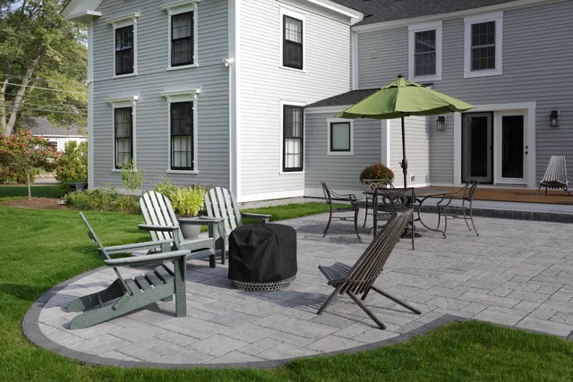 $1,025,000 | 61 Mountain Road, Concord, NH 03301