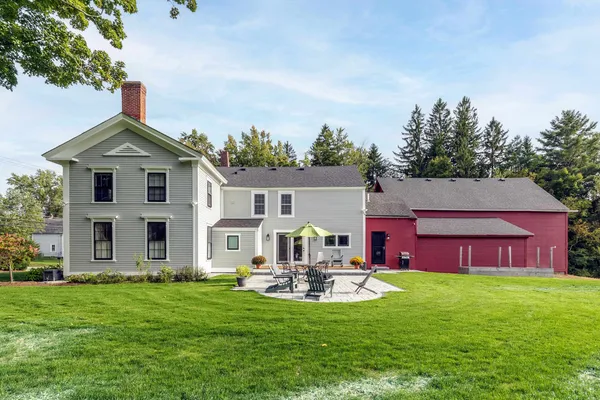 $1,025,000 | 61 Mountain Road, Concord, NH 03301