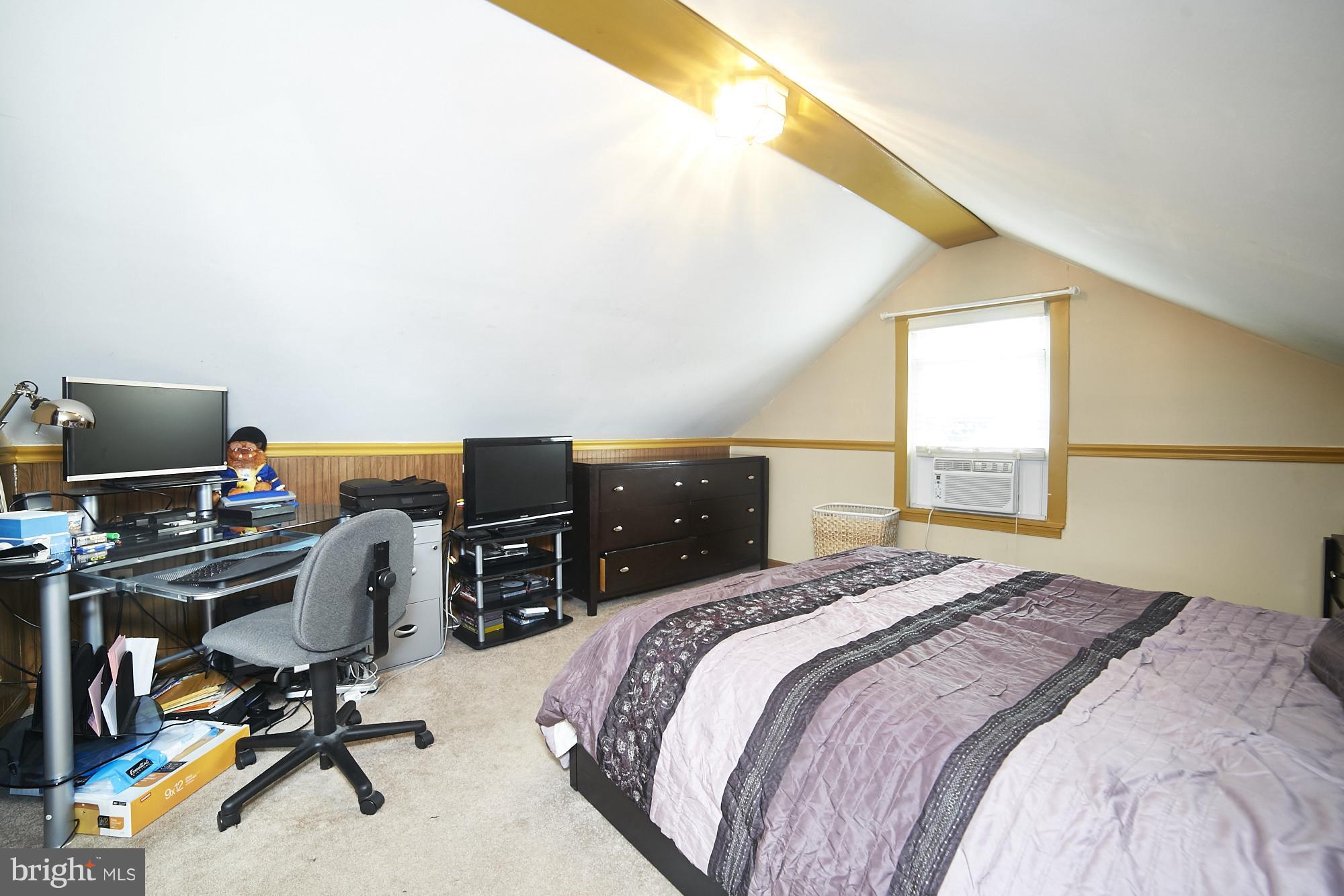 833 Martin Road Baltimore, MD 21221 - Photo 13 of 30 Bedroom (Master)