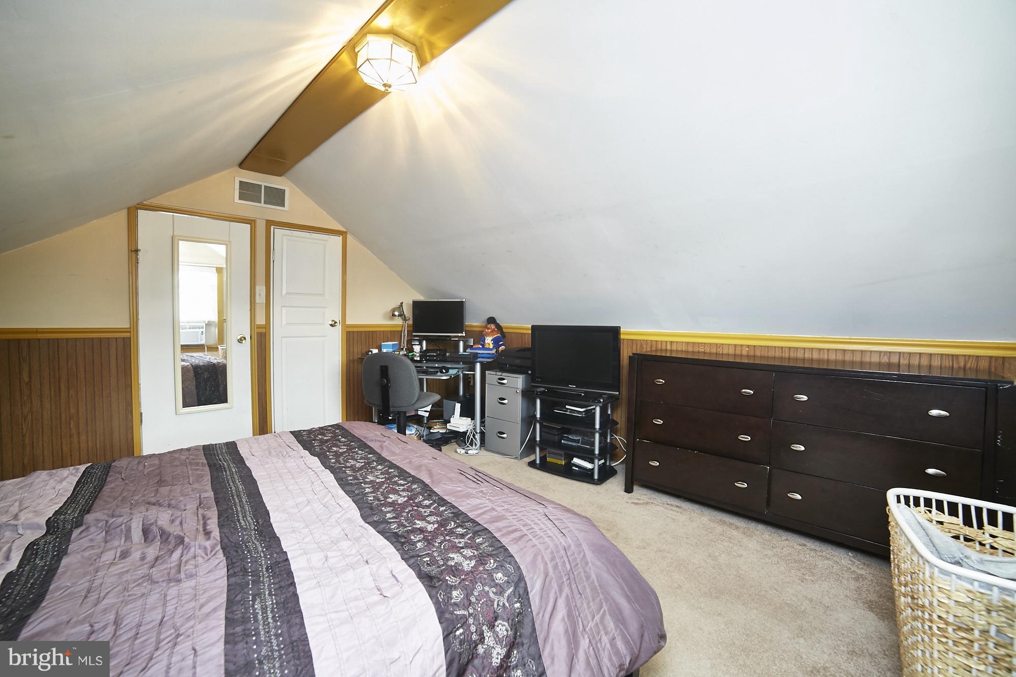833 Martin Road Baltimore, MD 21221 - Photo 15 of 30 Bedroom (Master)
