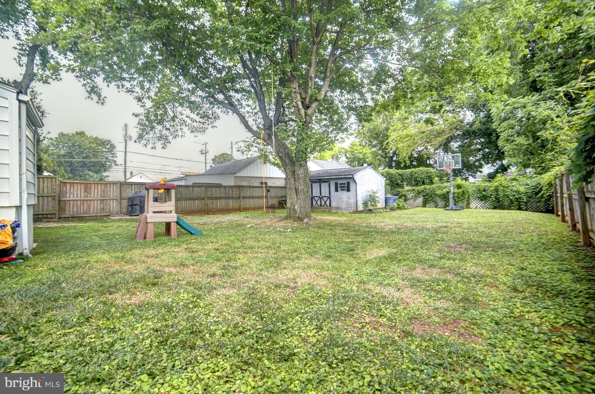 833 Martin Road Baltimore, MD 21221 - Photo 26 of 30 Exterior (Rear)