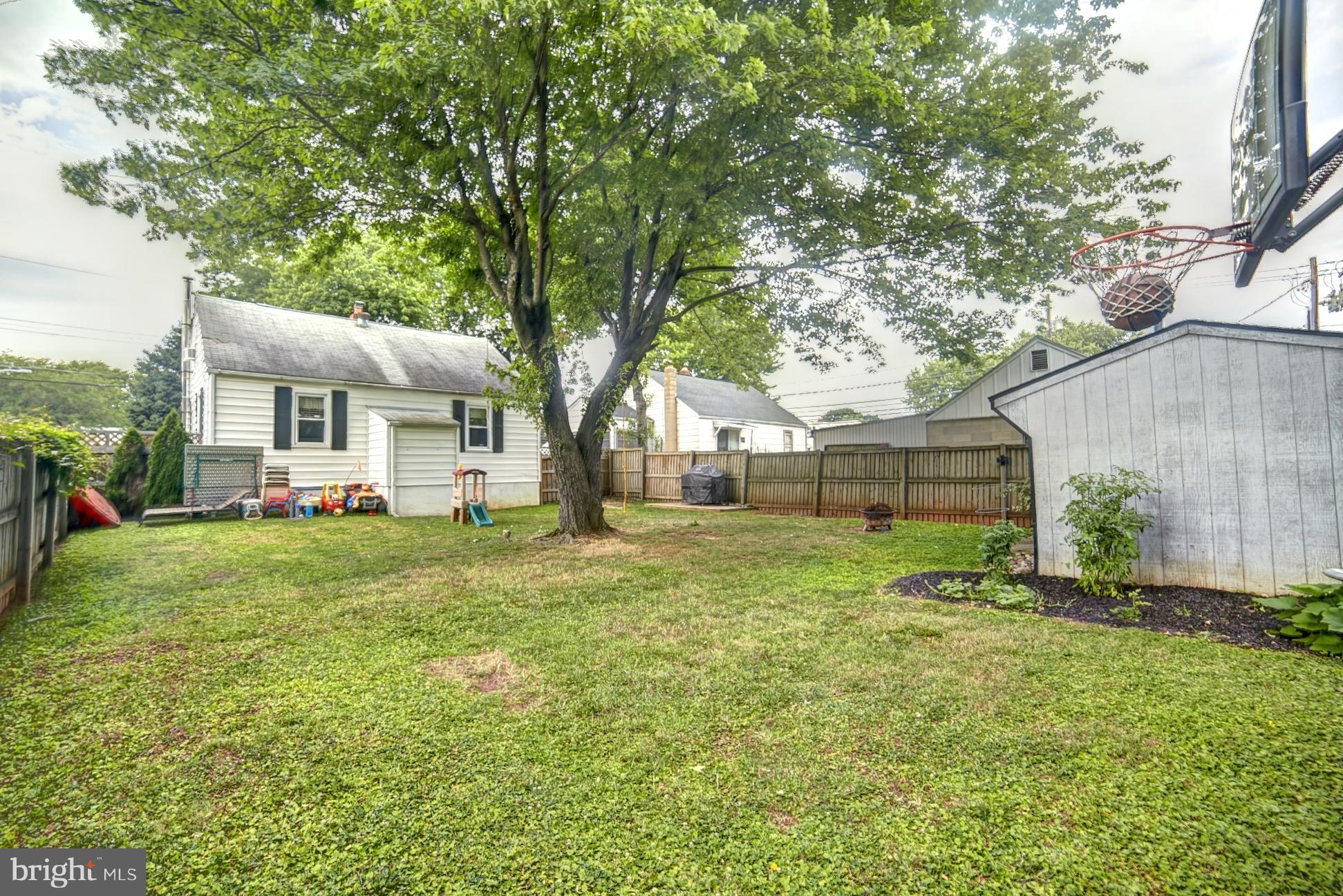 833 Martin Road Baltimore, MD 21221 - Photo 27 of 30 Exterior (Rear)