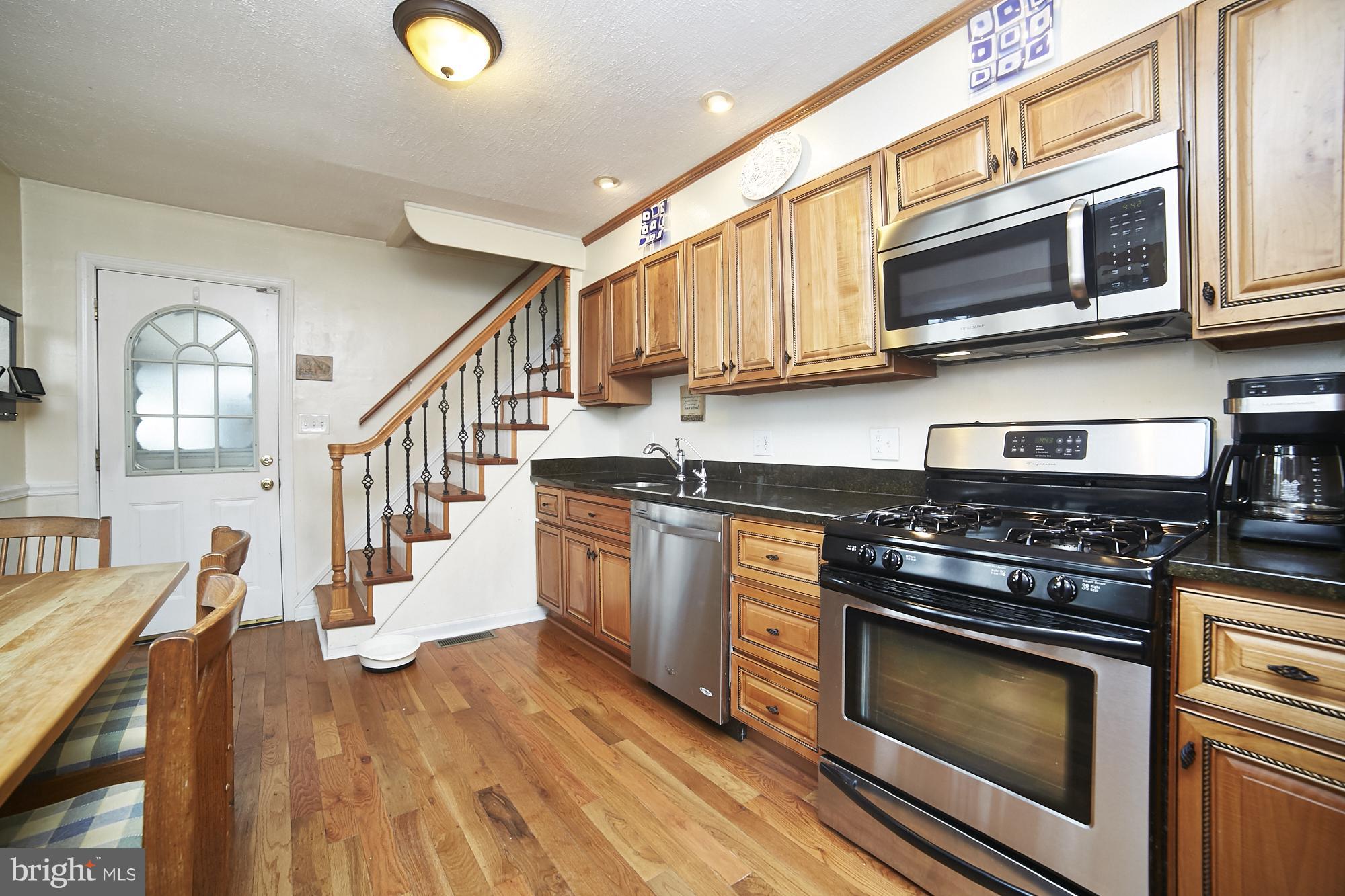 833 Martin Road Baltimore, MD 21221 - Photo 7 of 30 Kitchen