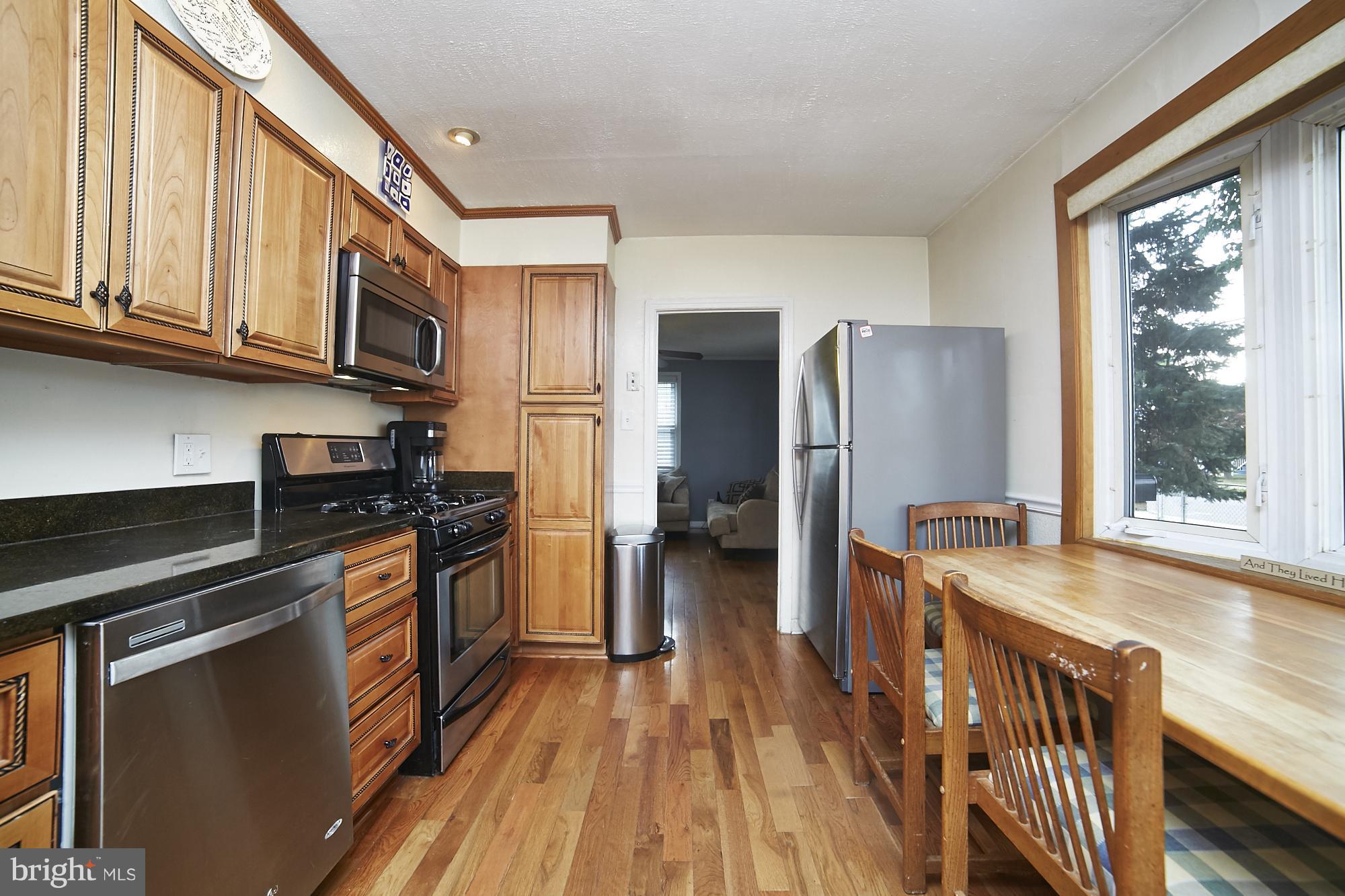 833 Martin Road Baltimore, MD 21221 - Photo 8 of 30 Kitchen