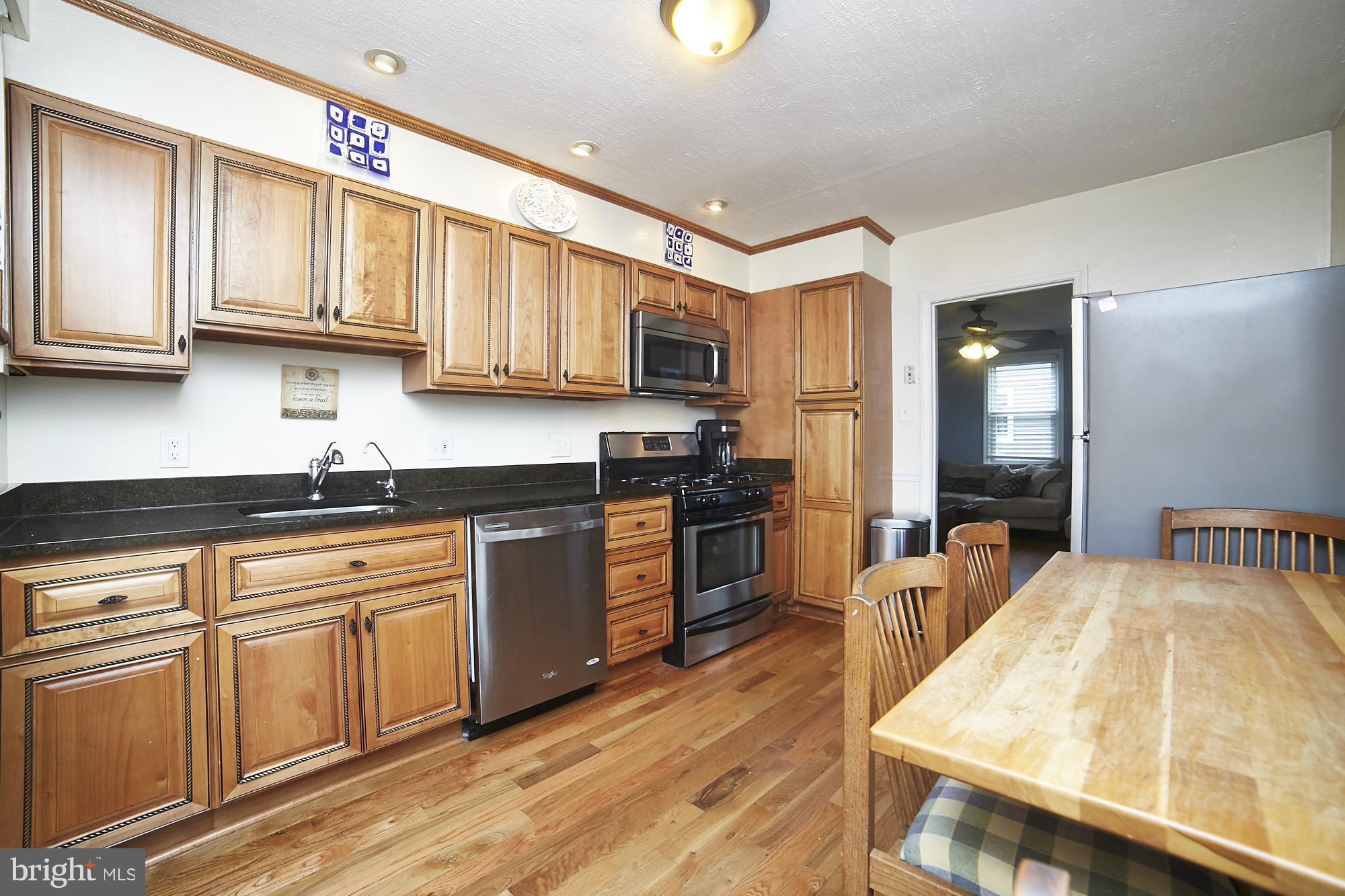 833 Martin Road Baltimore, MD 21221 - Photo 9 of 30 Kitchen