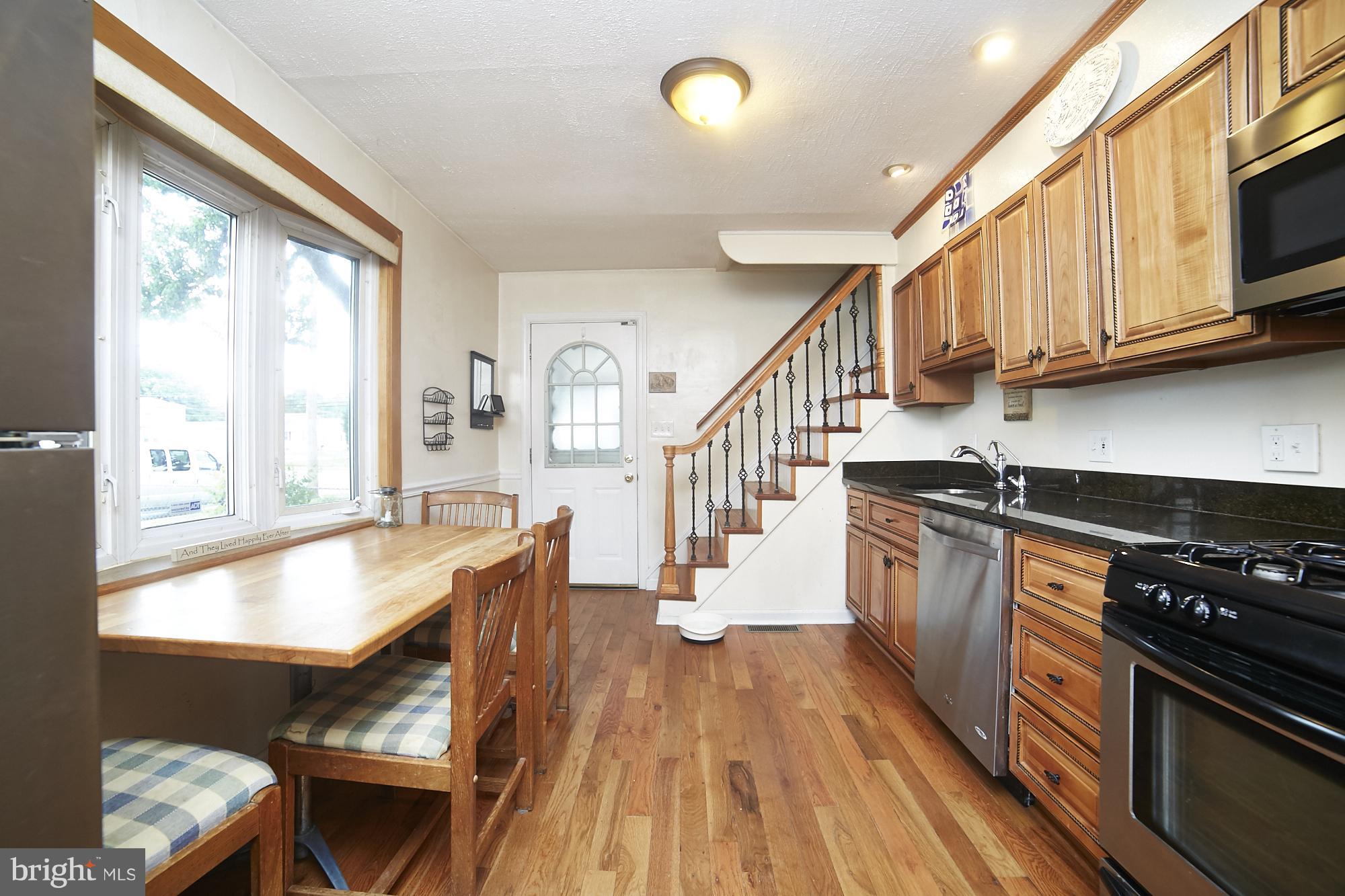 833 Martin Road Baltimore, MD 21221 - Photo 10 of 30 Kitchen
