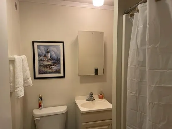 $3,200,000 | 12 West Shore Park Road, Kingston, NH 03848