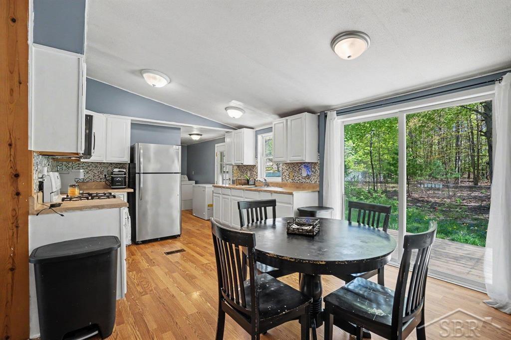 778 East Pine River Road Midland, MI 48640 - Photo 4 of 16