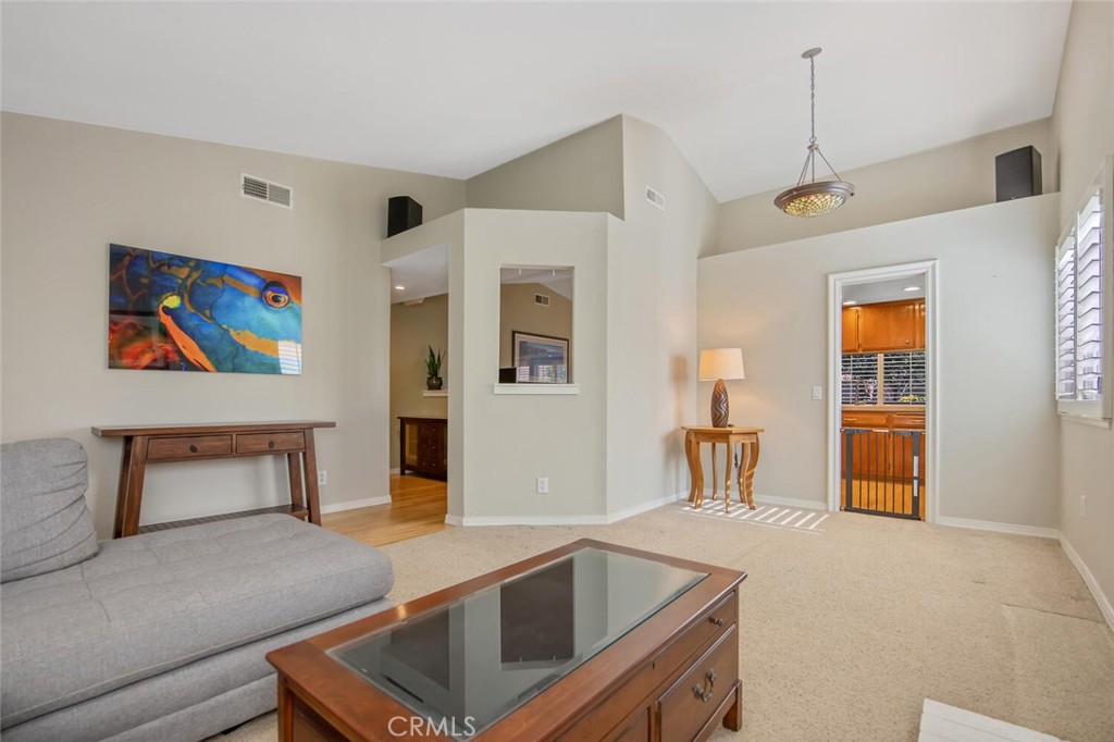 27864 Wakefield Road Castaic, CA 91384 - Photo 4 of 28