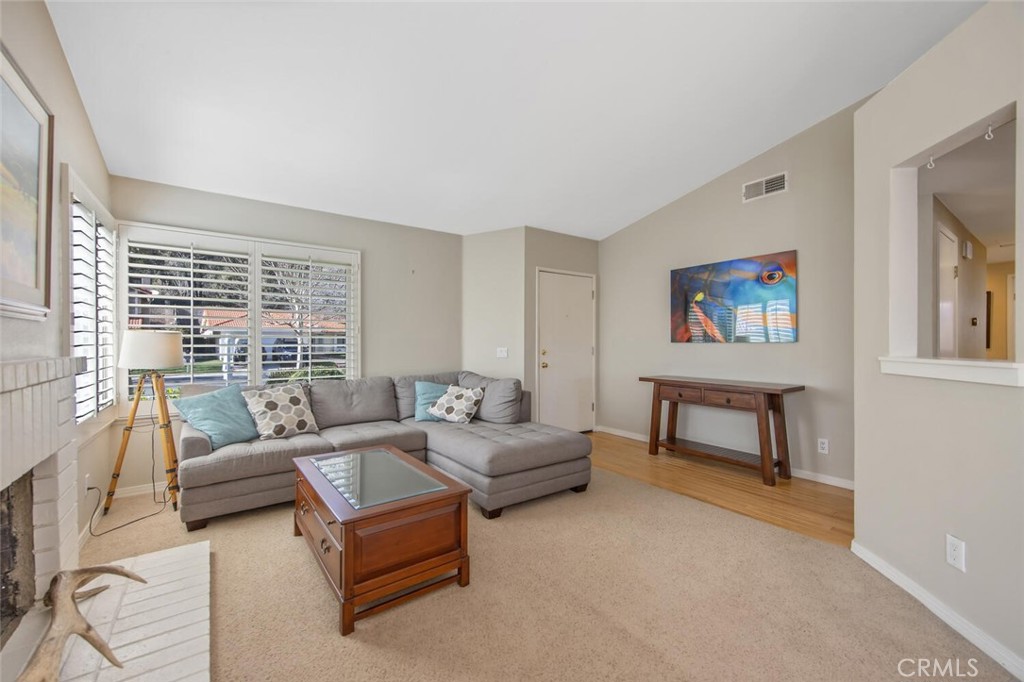 27864 Wakefield Road Castaic, CA 91384 - Photo 6 of 28