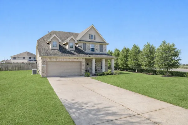 $325,000 | 5002 Creekside Avenue, Baytown, TX 77523
