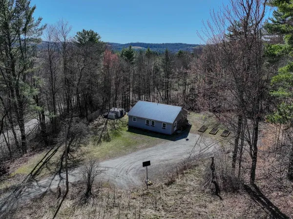 $310,000 | 381 Lackey Hill Road, St. Johnsbury, VT 05819