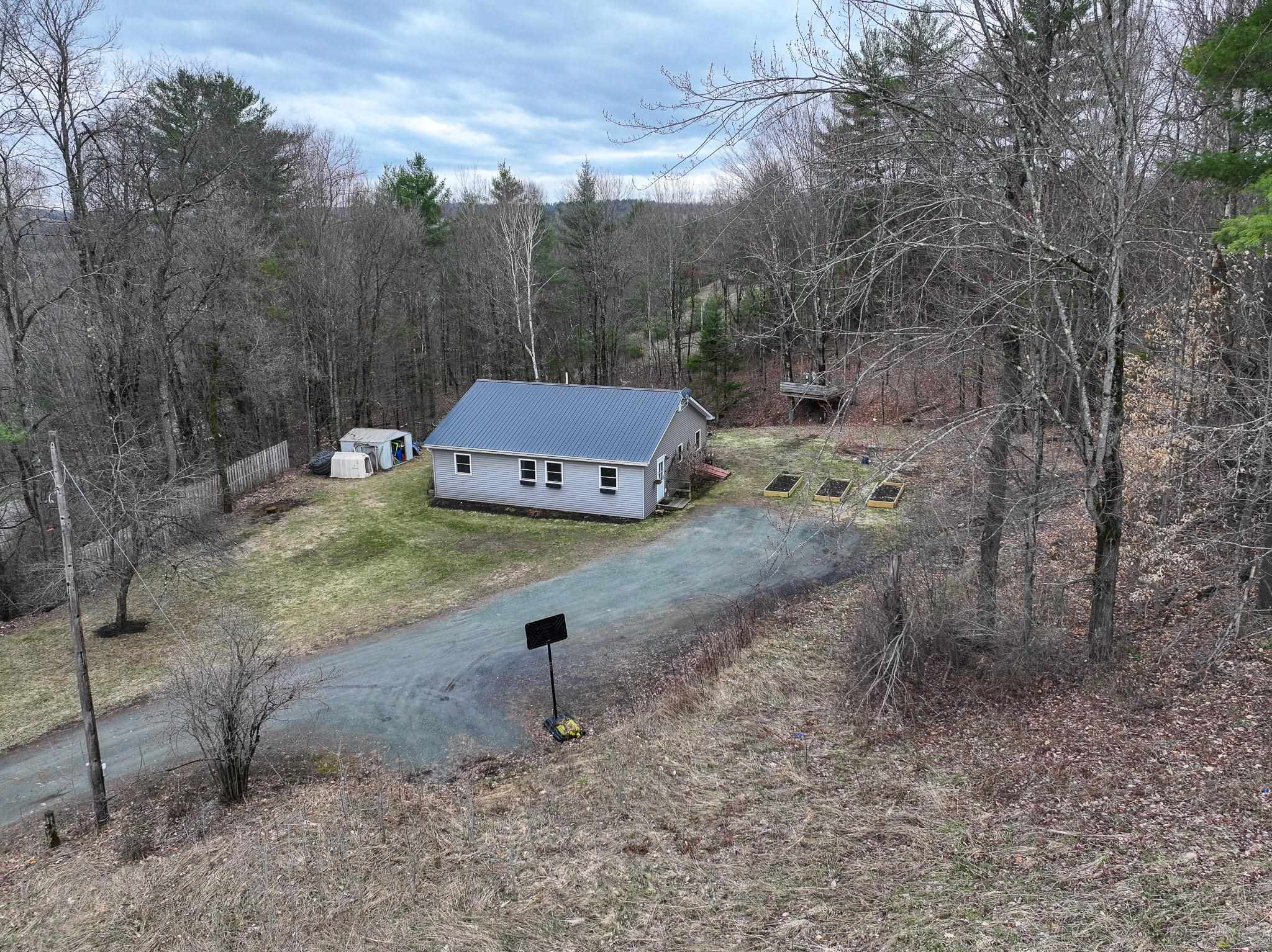 381 Lackey Hill Road St. Johnsbury, VT 05819 - Photo 3 of 44