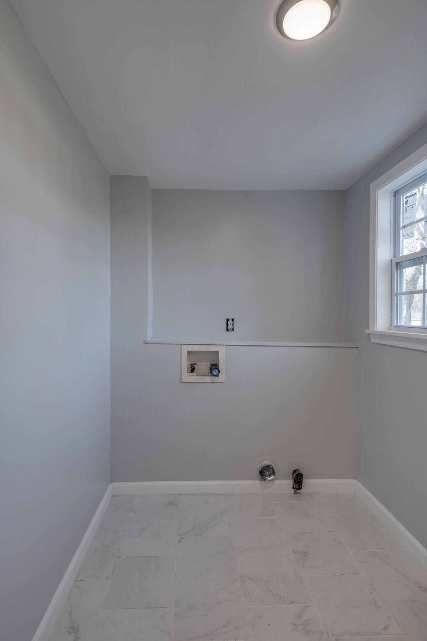 706 Pace Street Gallatin, TN 37066 - Photo 9 of 20 a view of an empty room