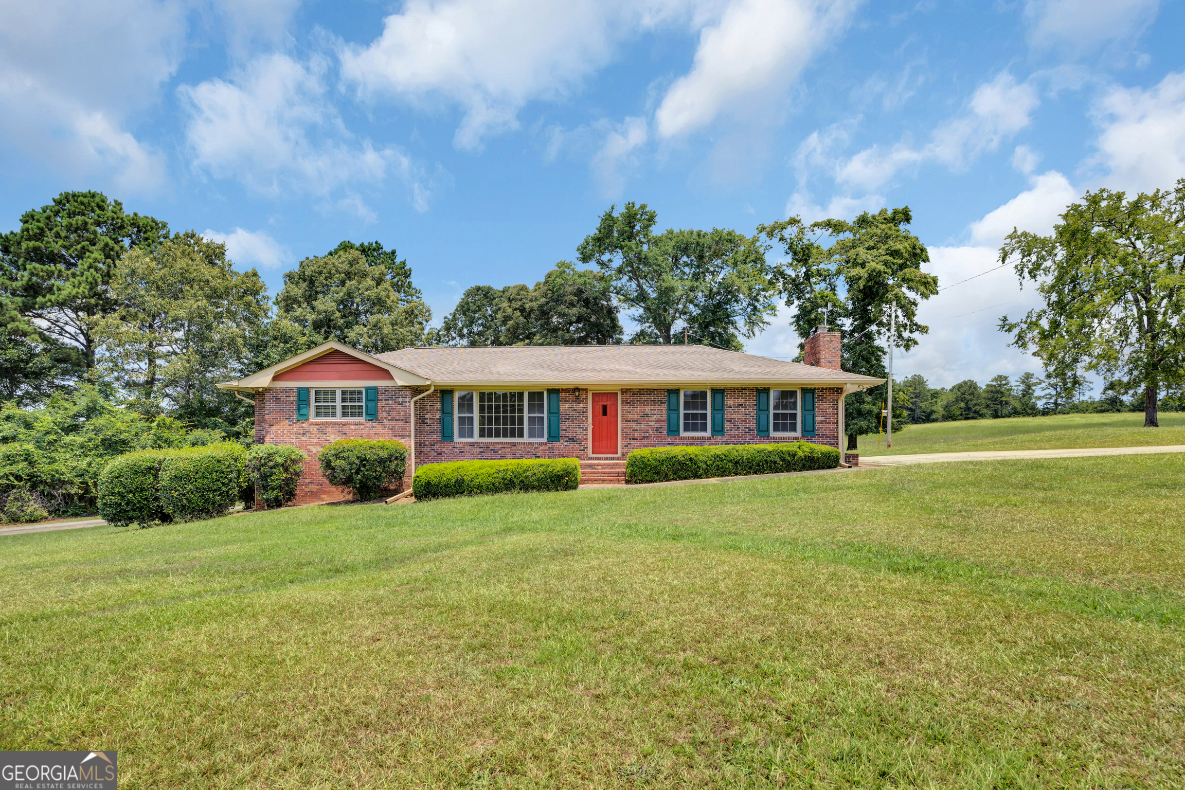 135 Bostwick Road Oxford, GA 30054 - Photo 2 of 35