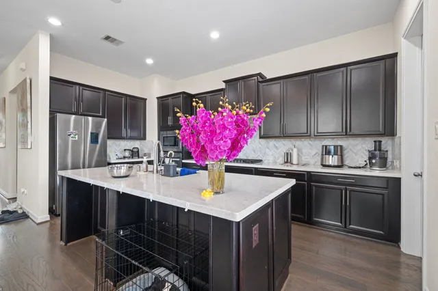 $3,200 | 9679 Towne Lake Parkway, Cypress, TX 77433