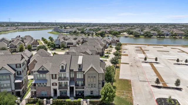 $3,200 | 9679 Towne Lake Parkway, Cypress, TX 77433