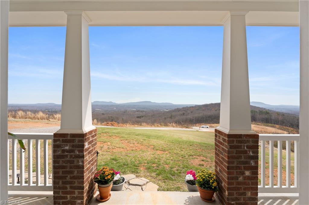 282 Howell Road Pilot Mountain, NC 27041 - Photo 6 of 50