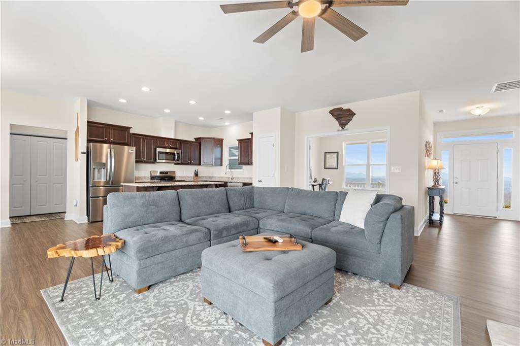 282 Howell Road Pilot Mountain, NC 27041 - Photo 8 of 50