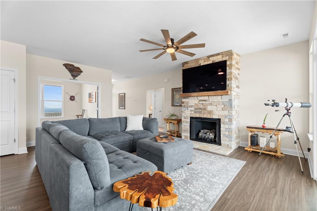 282 Howell Road Pilot Mountain, NC 27041 - Photo 9 of 50