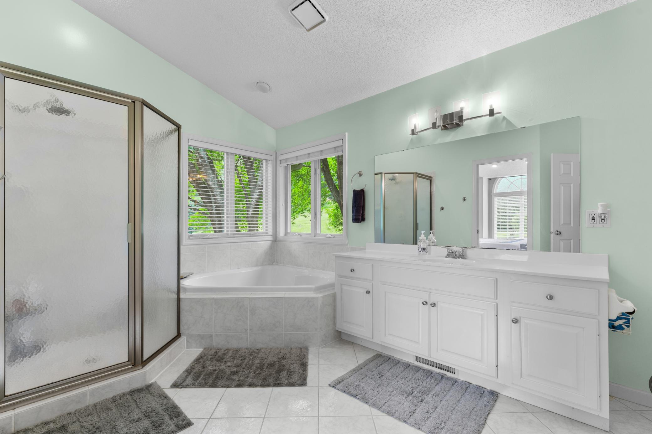 2014 Fox Valley Drive Southwest Rochester, MN 55902 - Photo 20 of 46
