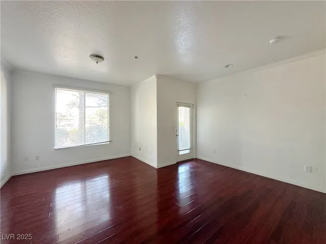 $1,375 | 4400 South Jones Boulevard, Unit 1049, Las Vegas, NV 89103