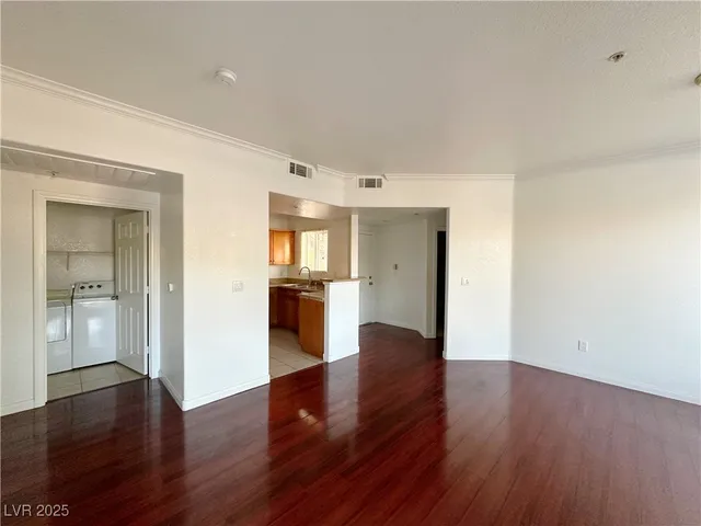 $1,375 | 4400 South Jones Boulevard, Unit 1049, Las Vegas, NV 89103