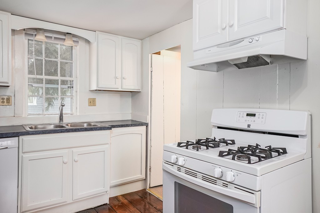 25 Elm Street Groton, MA 01450 - Photo 16 of 23