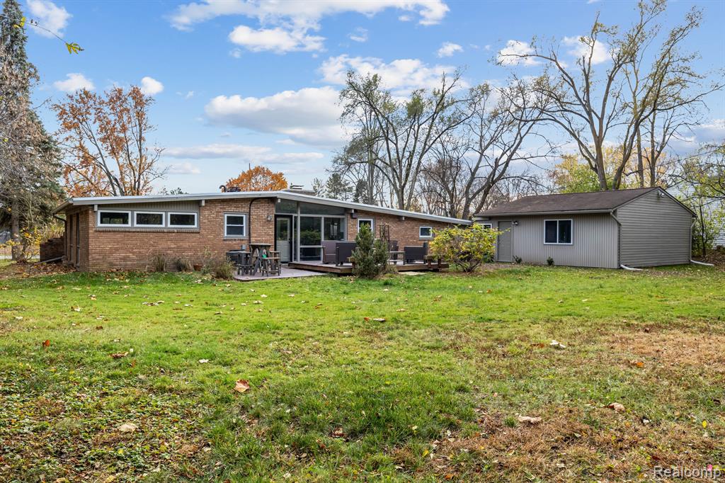 27870 Peppermill Road Farmington Hills, MI 48331 - Photo 47 of 59