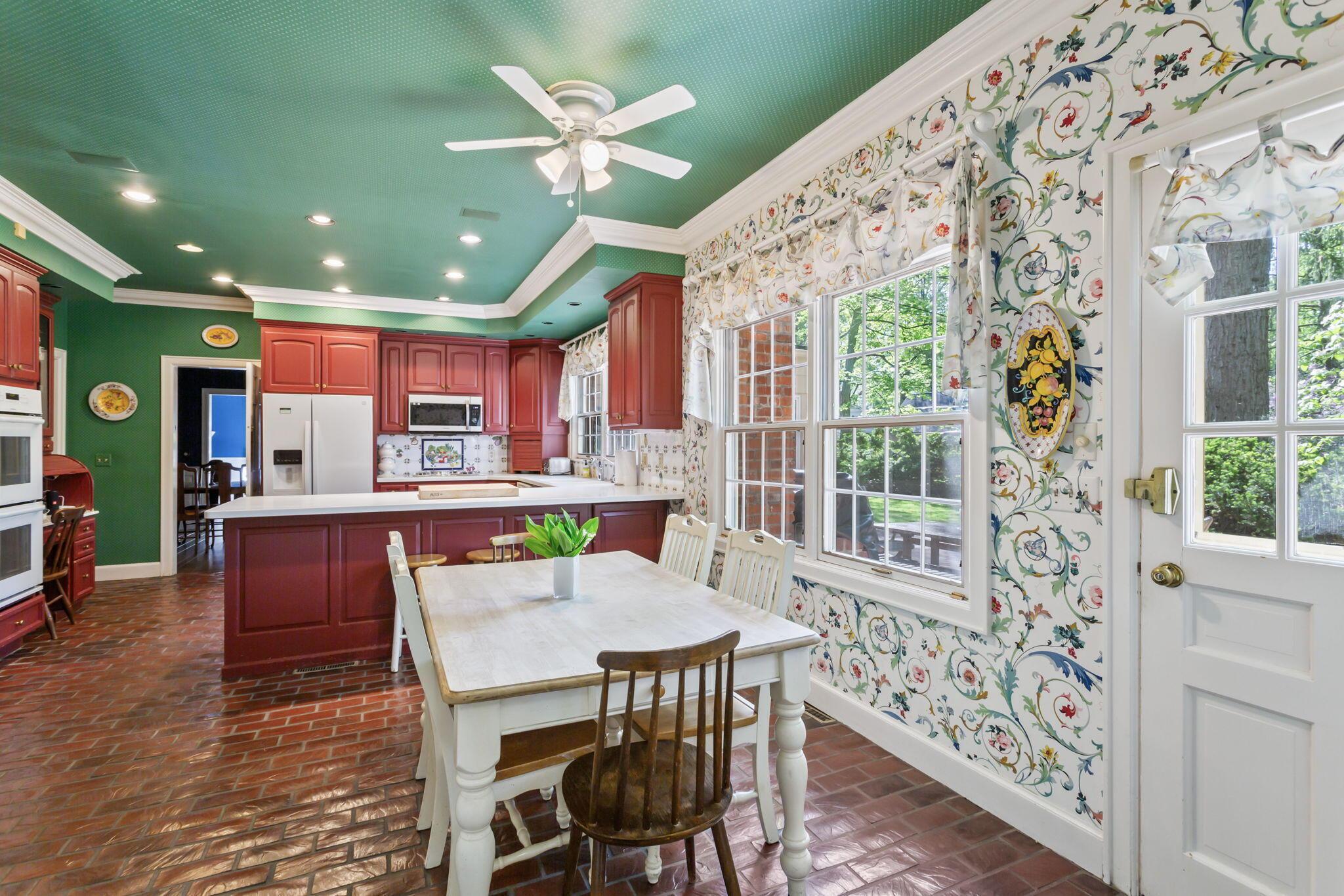 2111 Cheltenham Road Columbus, OH 43220 - Photo 20 of 64 Kitchen