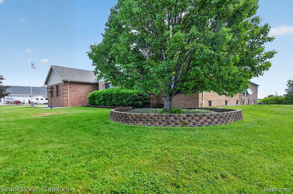 75230 Cryderman Road Richmond, MI 48062 - Photo 4 of 93