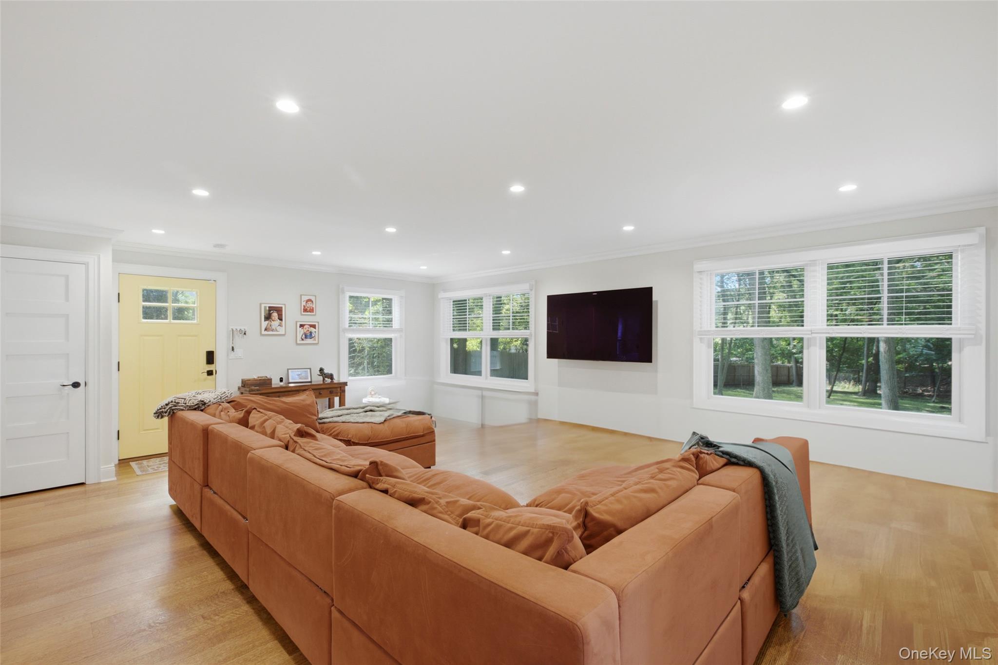18 West Meadow Road Setauket, NY 11733 - Photo 17 of 32