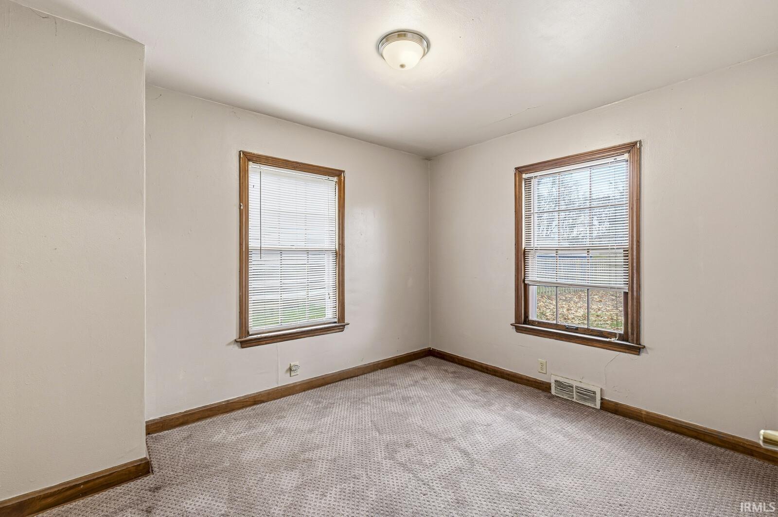 3818 Vistula Road Mishawaka, IN 46544 - Photo 15 of 32 Gallery Image 15