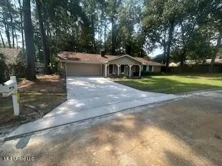 $1,750 | 102 Long Meadow Court, Brandon, MS 39042