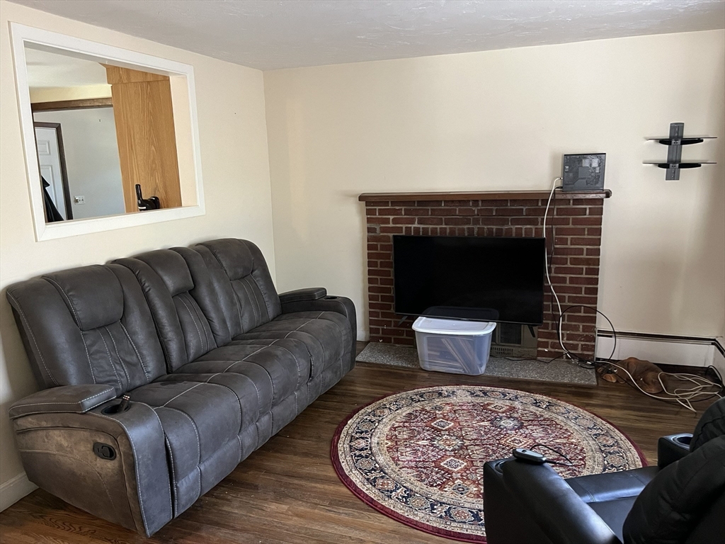 125 Foster Road Tewksbury, MA 01876 - Photo 6 of 30 Gallery Image 6