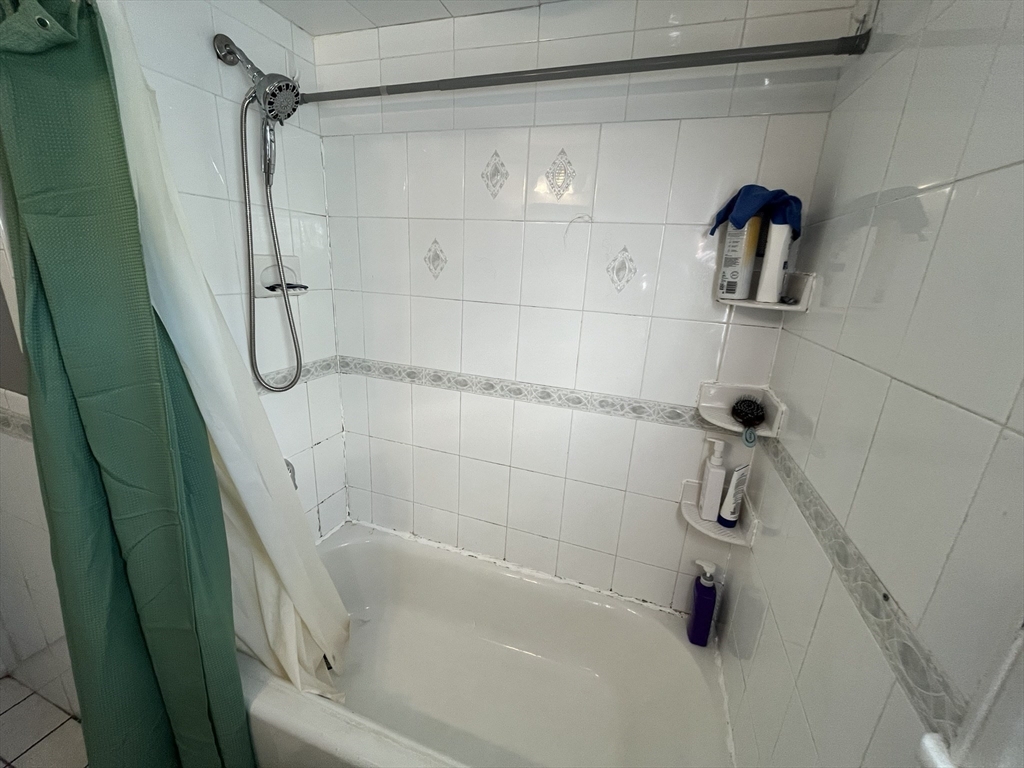 125 Foster Road Tewksbury, MA 01876 - Photo 9 of 30 Gallery Image 9